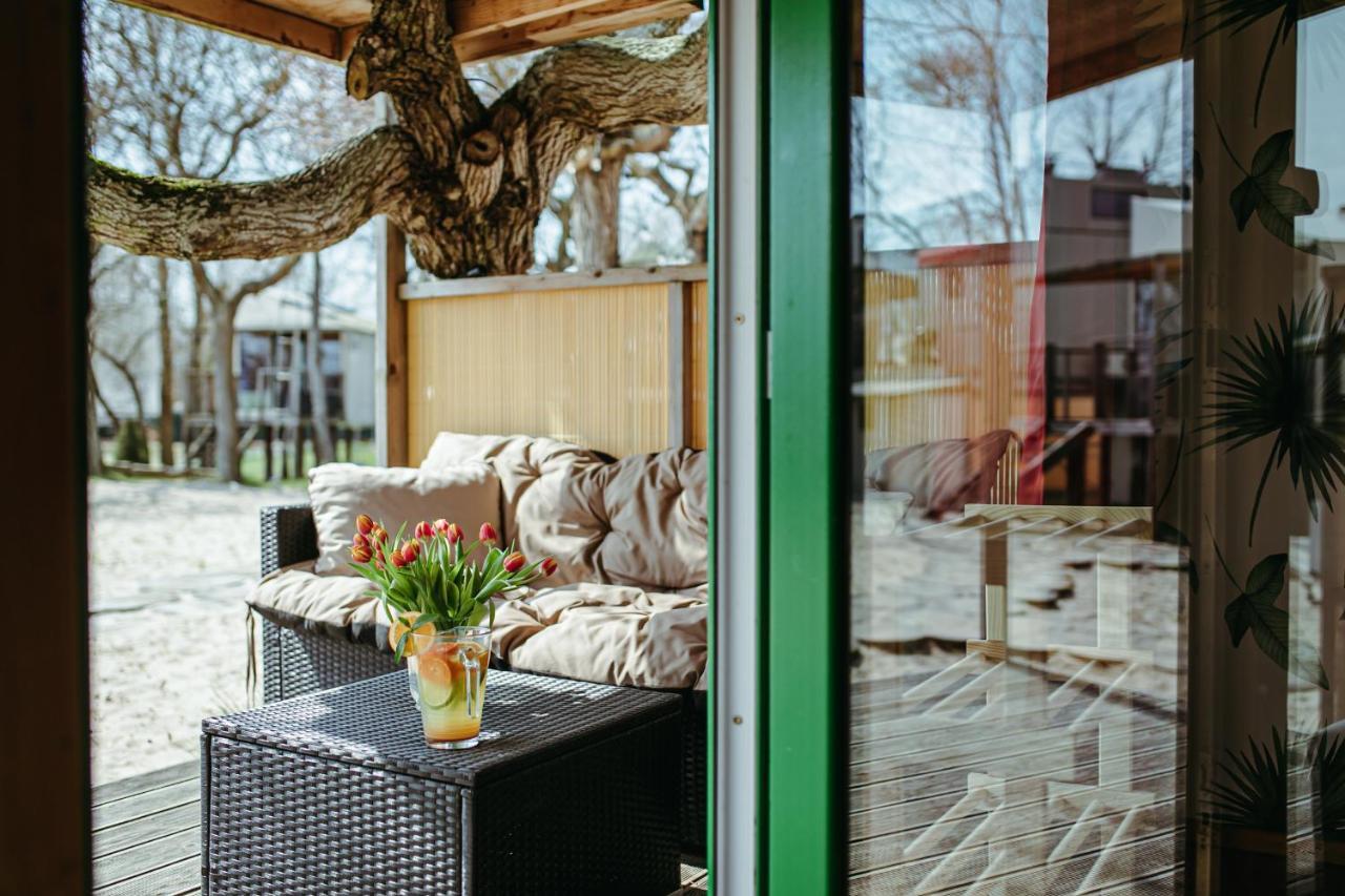 Herbals - Tree&Lake Houses With Bath, Sauna, Bikes, Motorboat Mielno  Extérieur photo