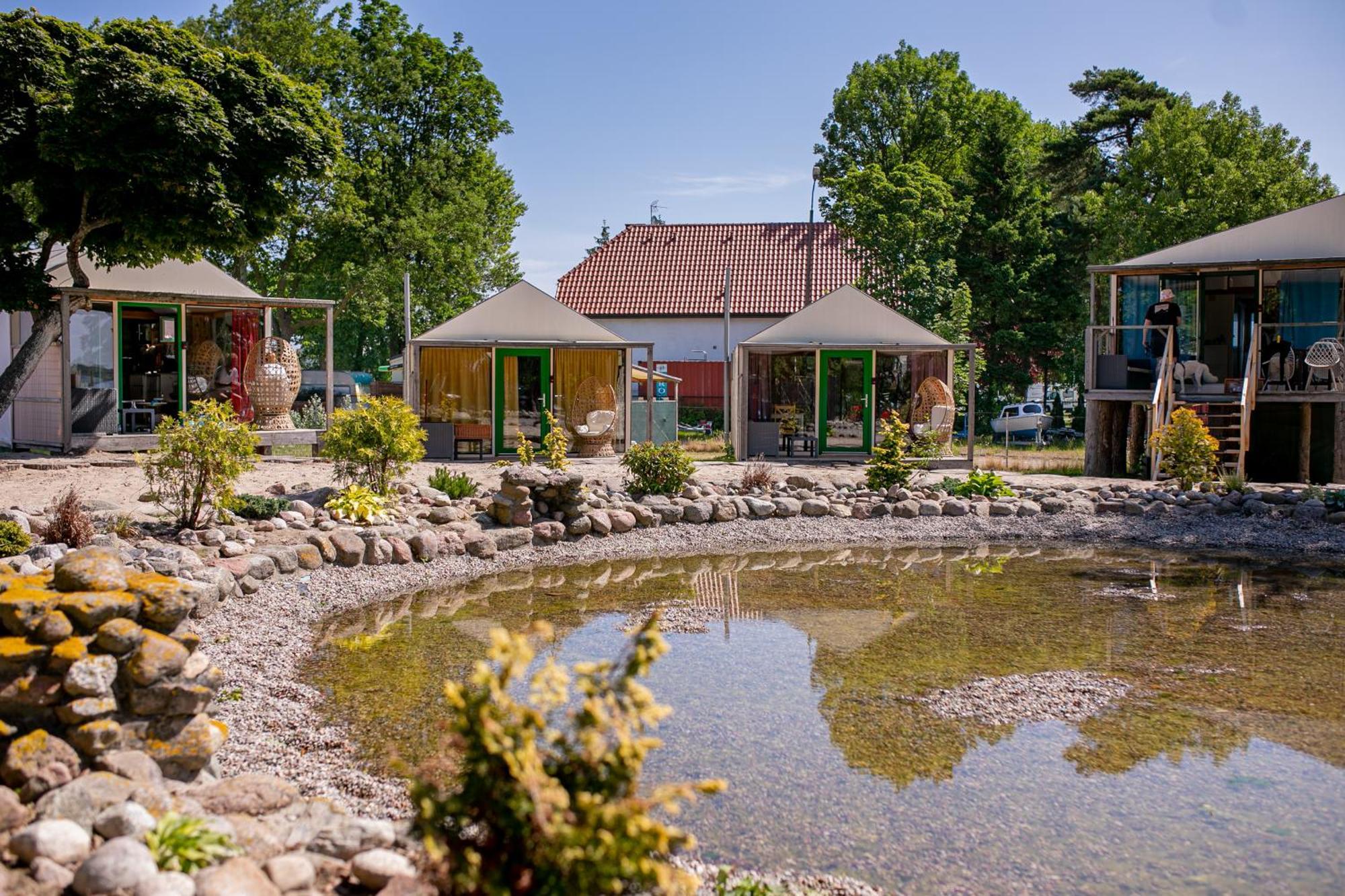 Herbals - Tree&Lake Houses With Bath, Sauna, Bikes, Motorboat Mielno  Extérieur photo