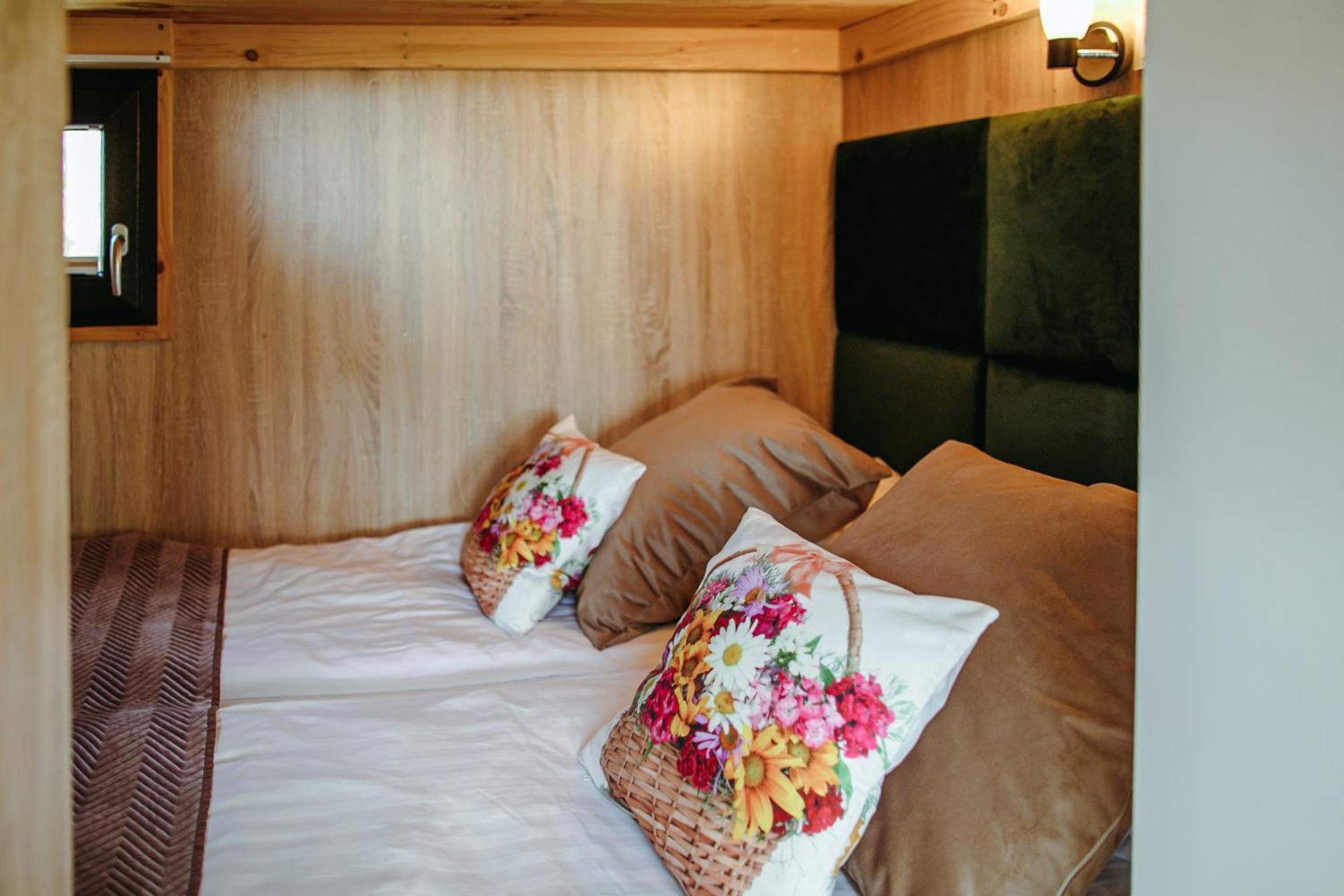 Herbals - Tree&Lake Houses With Bath, Sauna, Bikes, Motorboat Mielno  Chambre photo